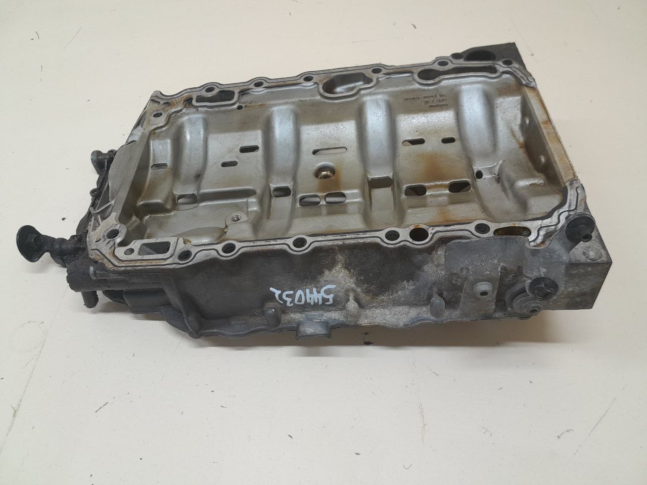 Поддон масляный двигателя Skoda Octavia (A5 1Z-) 2004-2013 Поддон масляный двигателя Skoda Octavia (A5 1Z-) 2004-2013