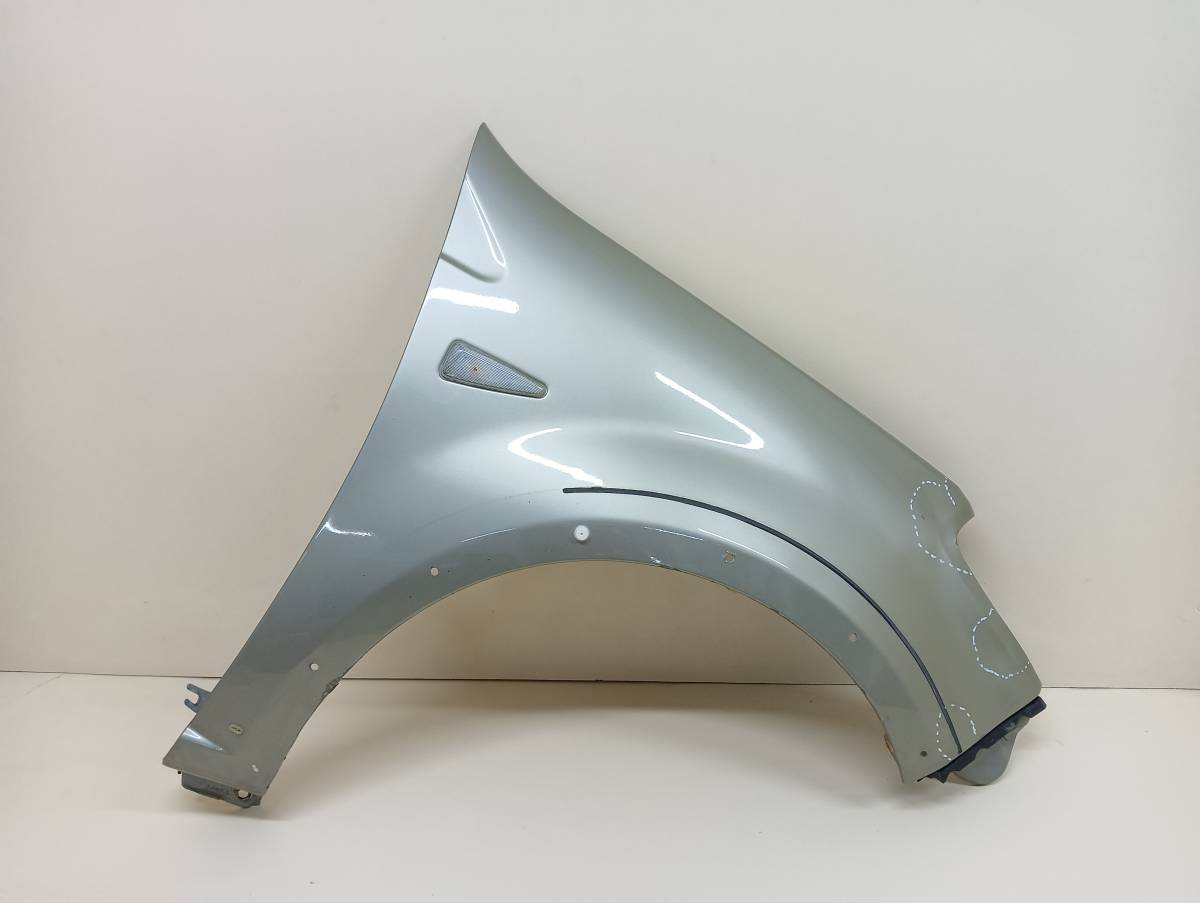 Крыло переднее правое Renault Sandero 2009-2014