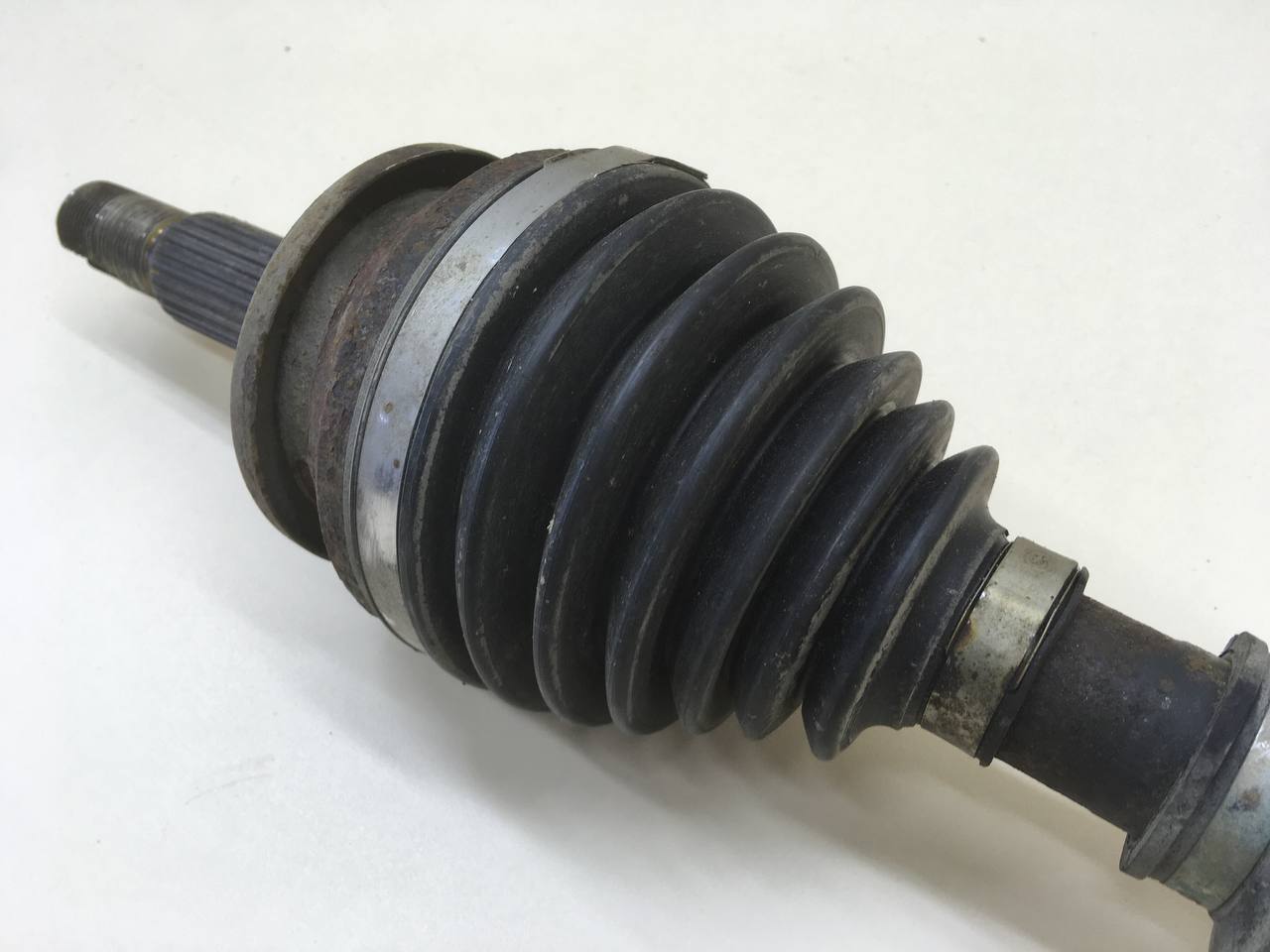 Полуось передняя правая Toyota Rav 4 (A30) 2006-2013 Полуось передняя правая Toyota Rav 4 (A30) 2006-2013
