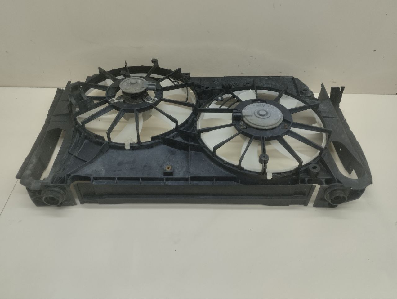Диффузор вентилятора Toyota Rav 4 (A30) 2006-2013 Диффузор вентилятора Toyota Rav 4 (A30) 2006-2013