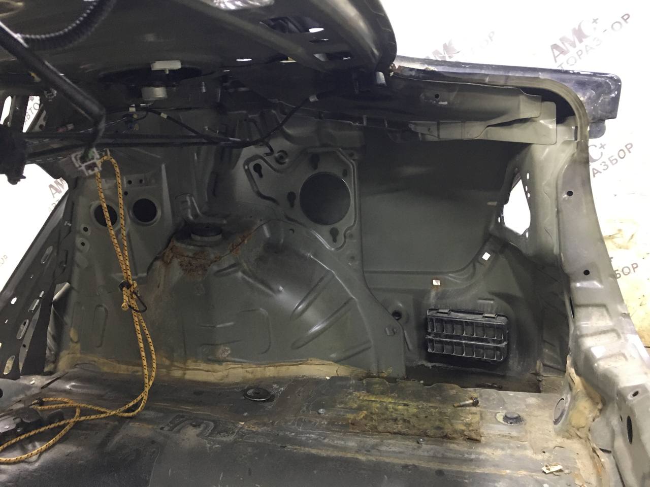 Крыло заднее правое Honda Civic 4D 2006-2012