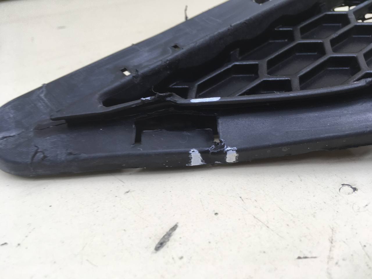 Решетка в бампер центральная Hyundai Tucson (TL) 2015-2021