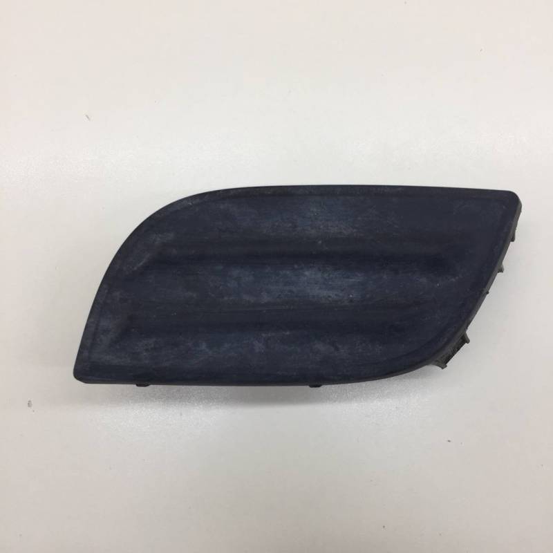 Крышка фары противотуманной левой Suzuki Liana 2001-2007 Крышка фары противотуманной левой Suzuki Liana 2001-2007