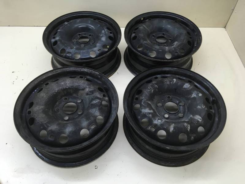 Диски к-кт R15 Штампованные