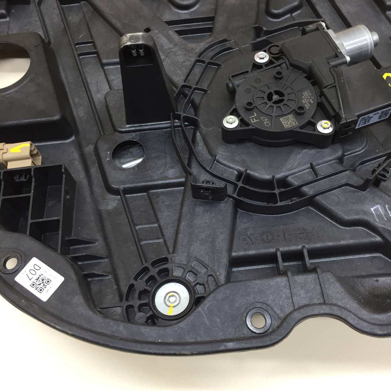 Стеклоподъемник электр. передний левый Hyundai Elantra (CN7) 2020>