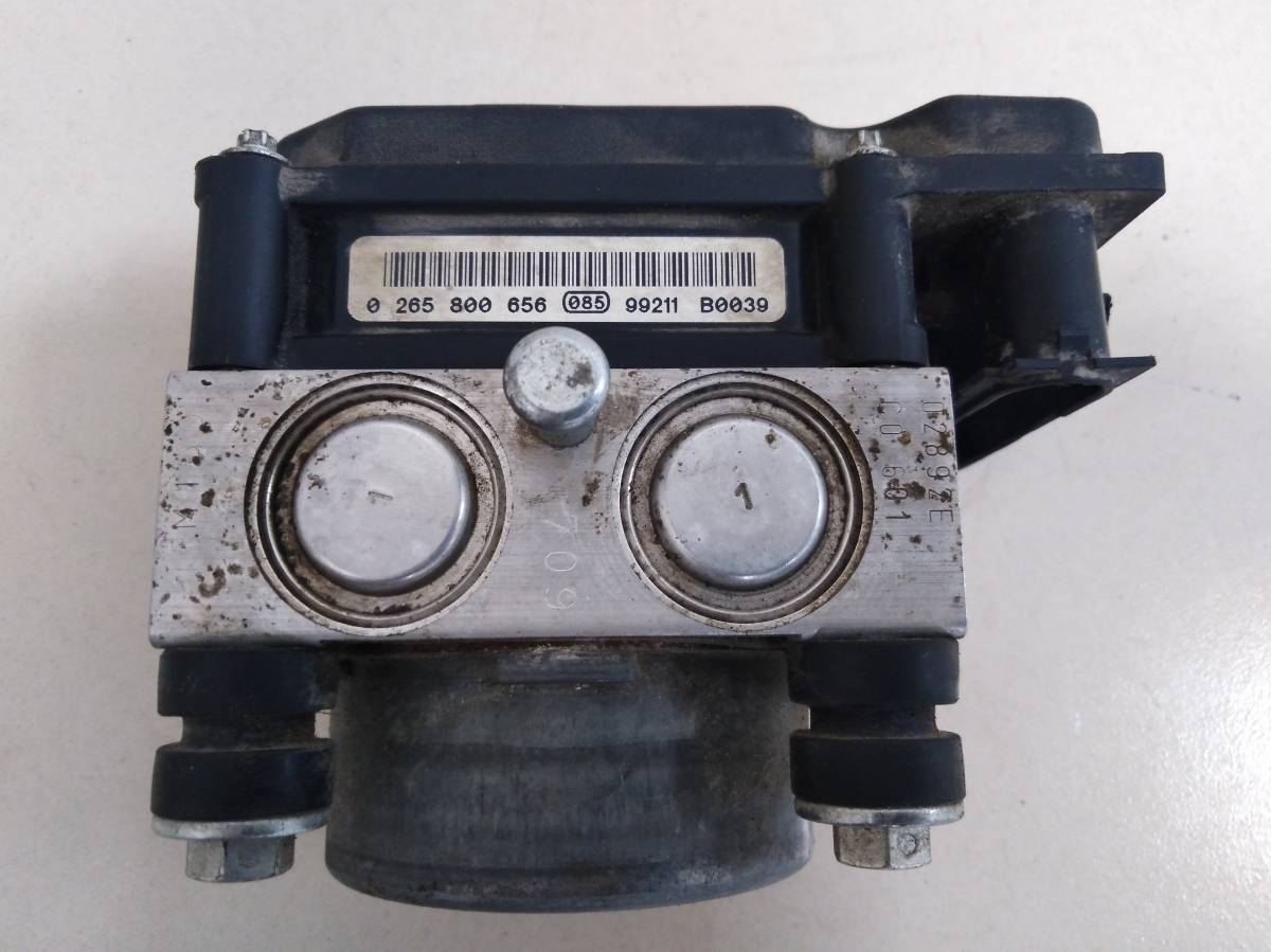 Блок ABS (насос) Renault Clio (3) 2005-2012 Блок ABS (насос) Renault Clio (3) 2005-2012