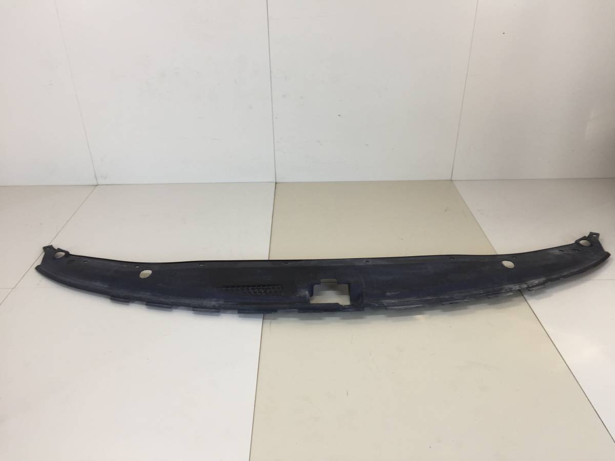 Кожух замка капота Hyundai Starex H1/Grand Starex 2007>
