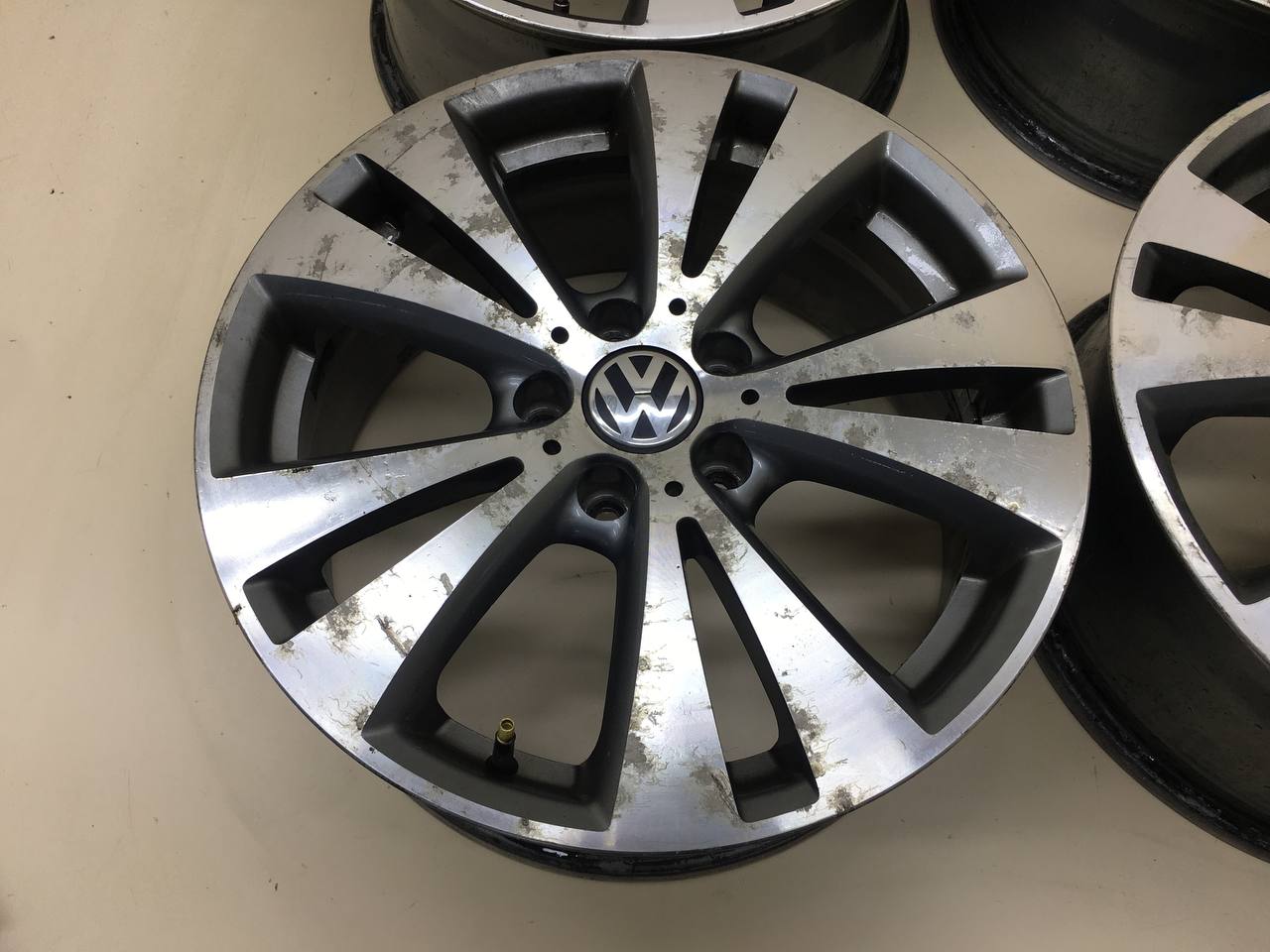 Диски к-кт R17 Литые