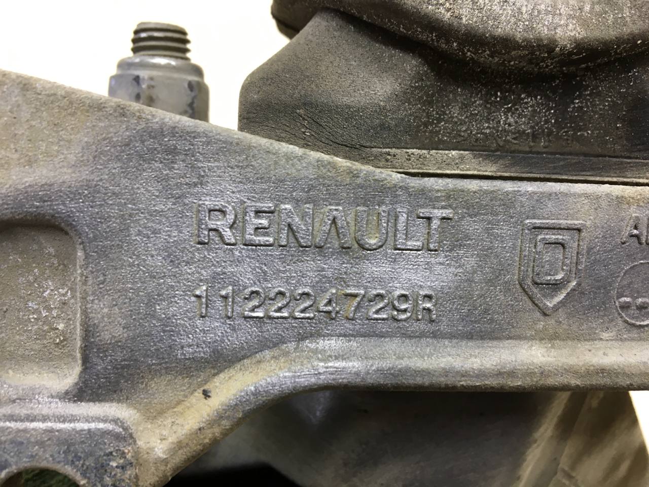 Кронштейн КПП Nissan Almera 3 (G11, G15) 2012> Кронштейн КПП Nissan Almera 3 (G11, G15) 2012>