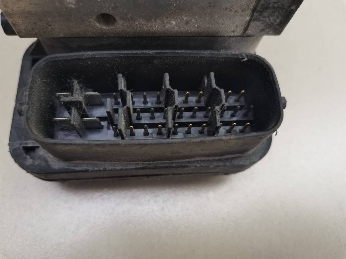 Блок ABS (насос) Toyota Opa (T10) 2000-2005