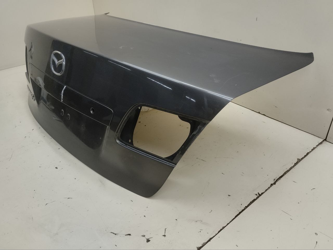 Крышка багажника Mazda Mazda 6 (GG) 2002-2007 Крышка багажника Mazda Mazda 6 (GG) 2002-2007