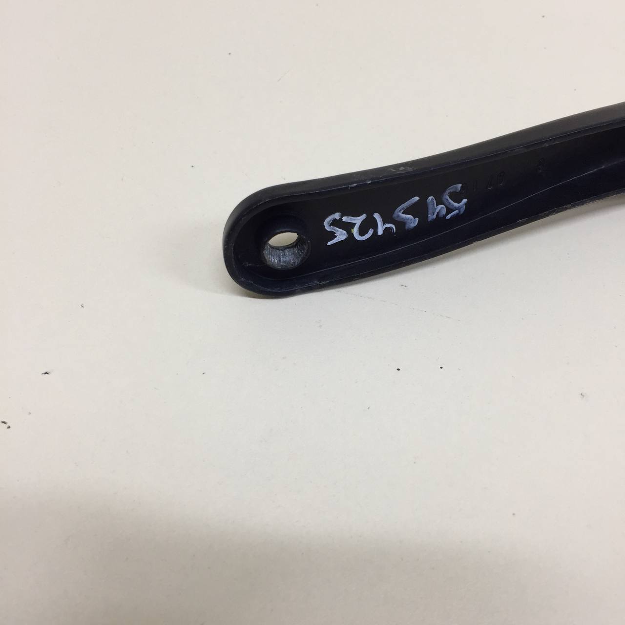 Поводок стеклоочистителя передний правый Renault Duster (HSA, HSM) 2012>