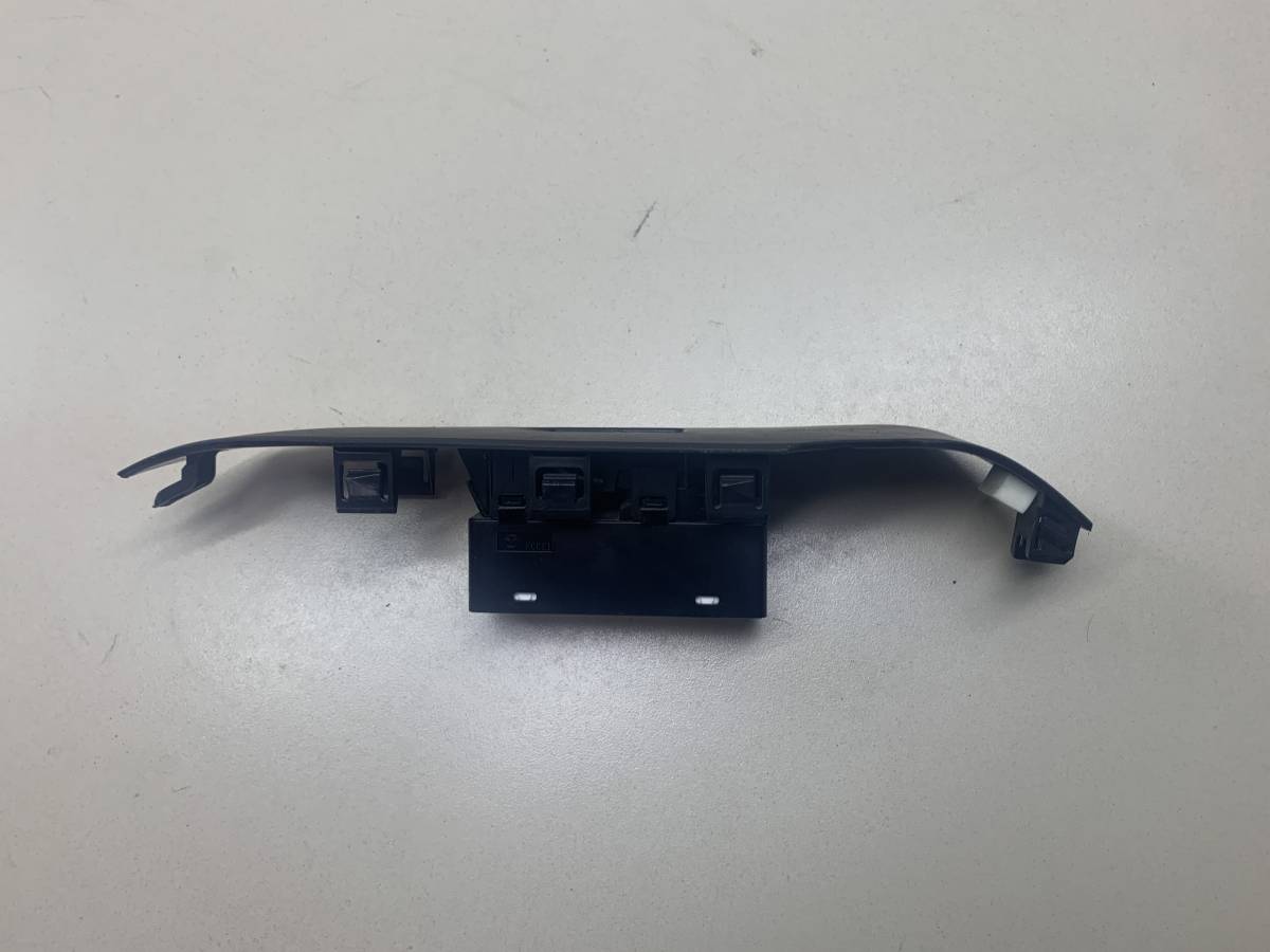 Кнопка стеклоподъемника Mazda Mazda 6 (GJ) 2013-2022