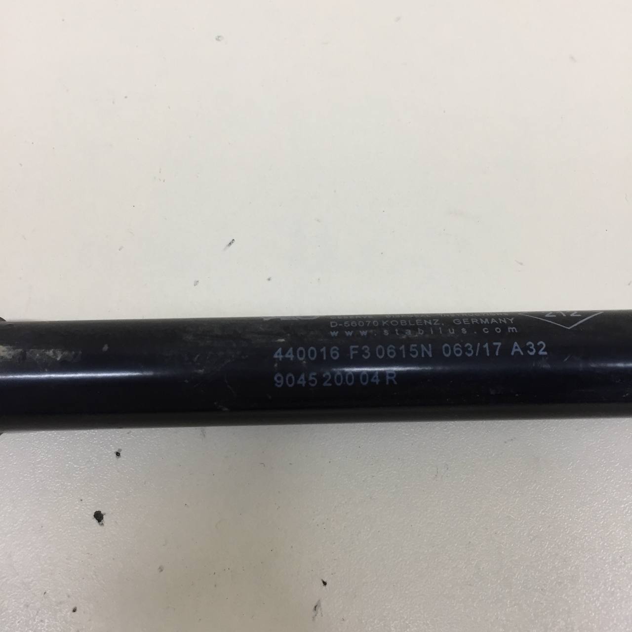 Амортизатор двери багажника Renault Duster (HSA, HSM) 2012>