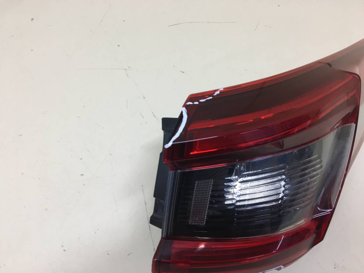 Фонарь задний наружный правый Nissan Qashqai (J11) 2014>