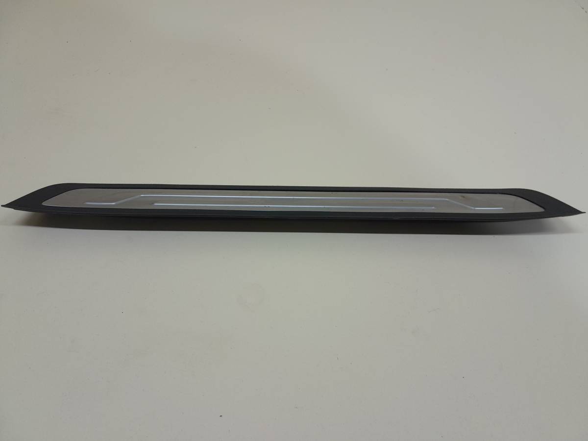 Накладка порога (внутренняя) Kia Sorento (XM) 2009-2021