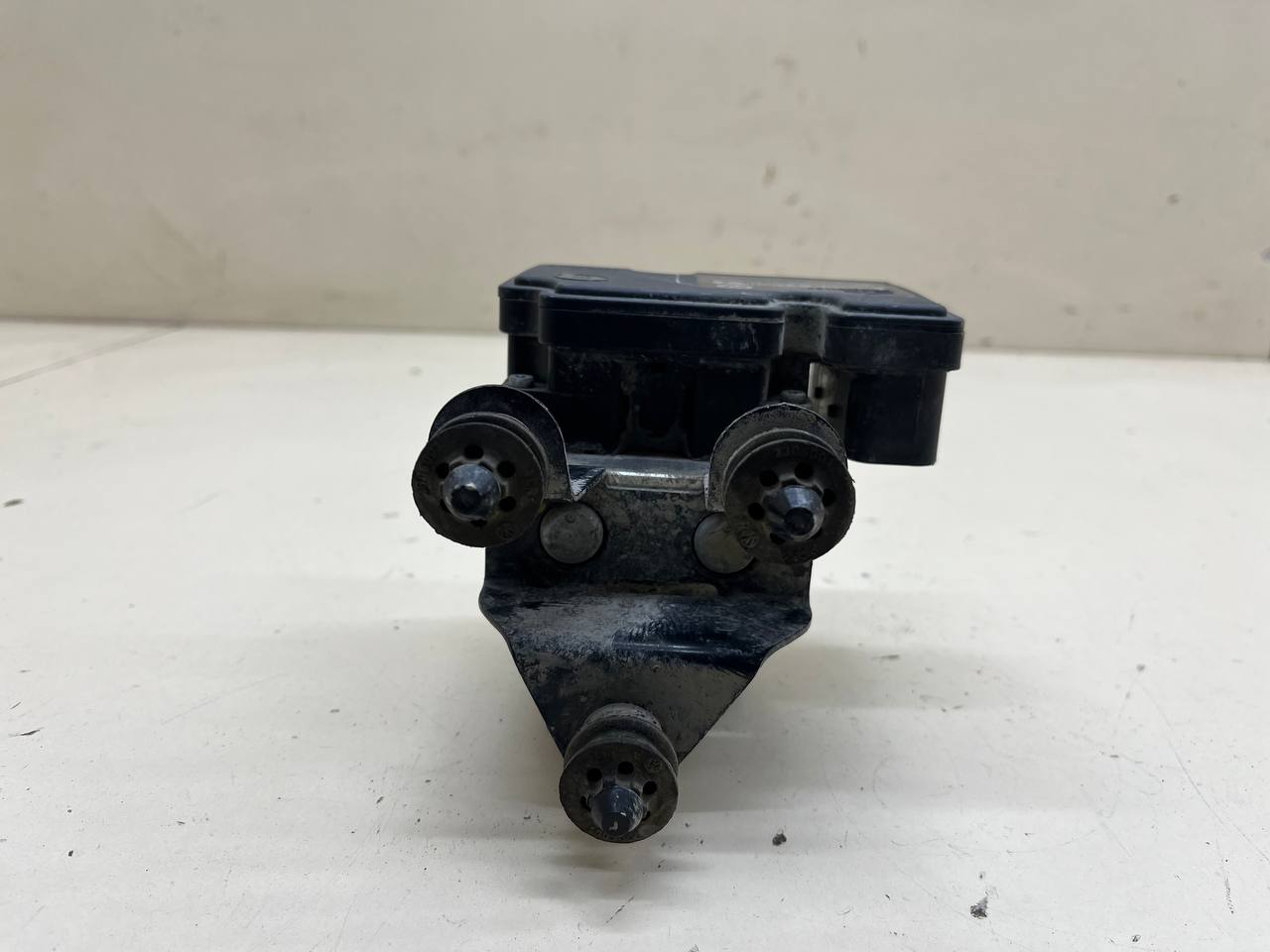 Блок ABS (насос) Skoda Octavia (A5 1Z-) 2004-2013 Блок ABS (насос) Skoda Octavia (A5 1Z-) 2004-2013