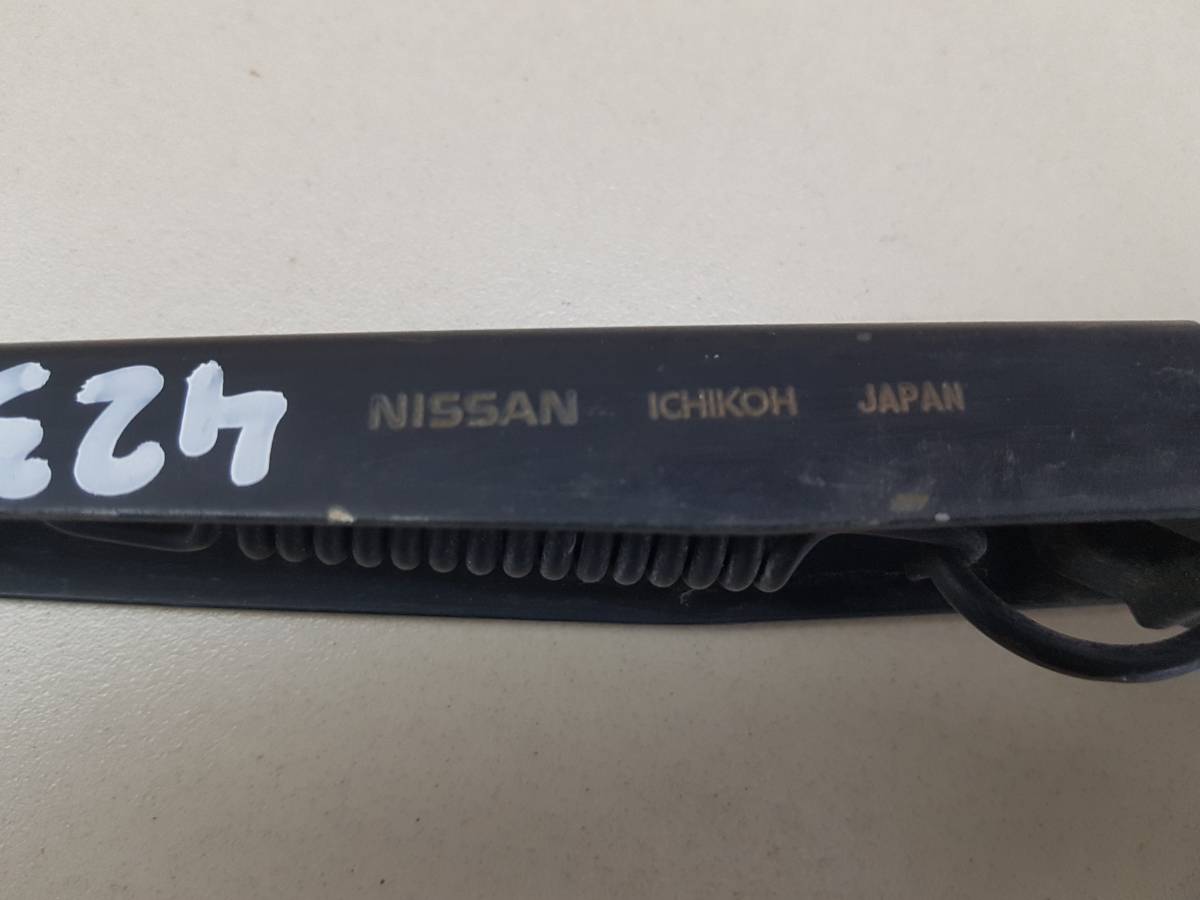 Поводок стеклоочистителя передний левый Nissan Cefiro (A33) 1998-2003