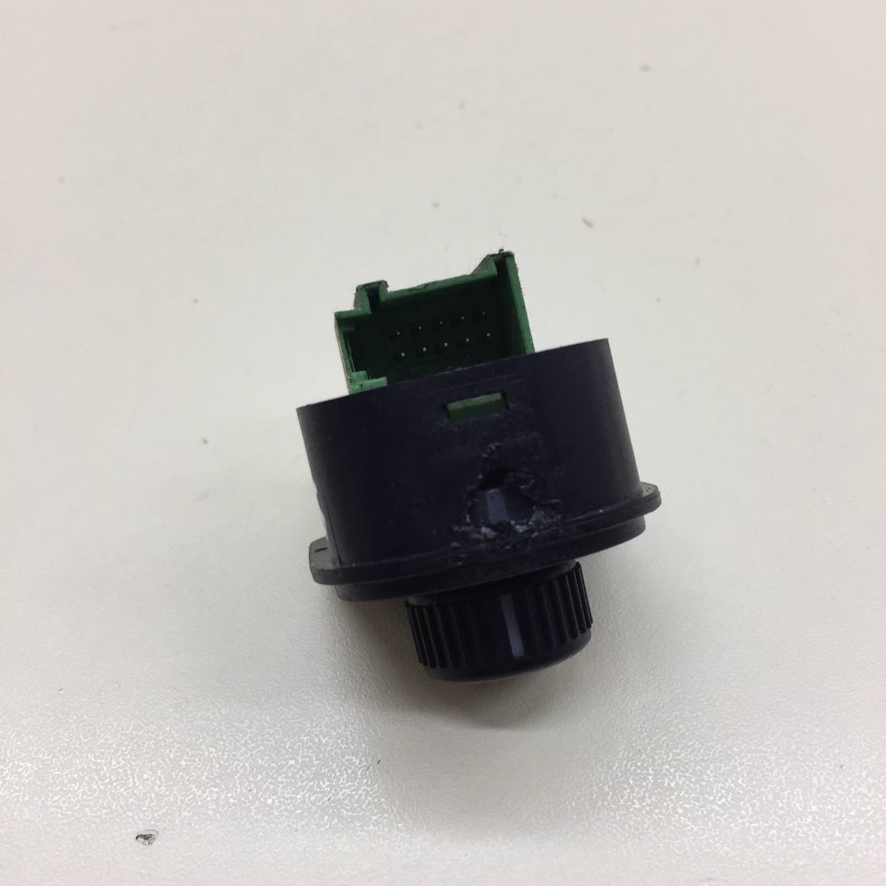 Переключатель регулировки зеркала Volkswagen Amarok 2010>