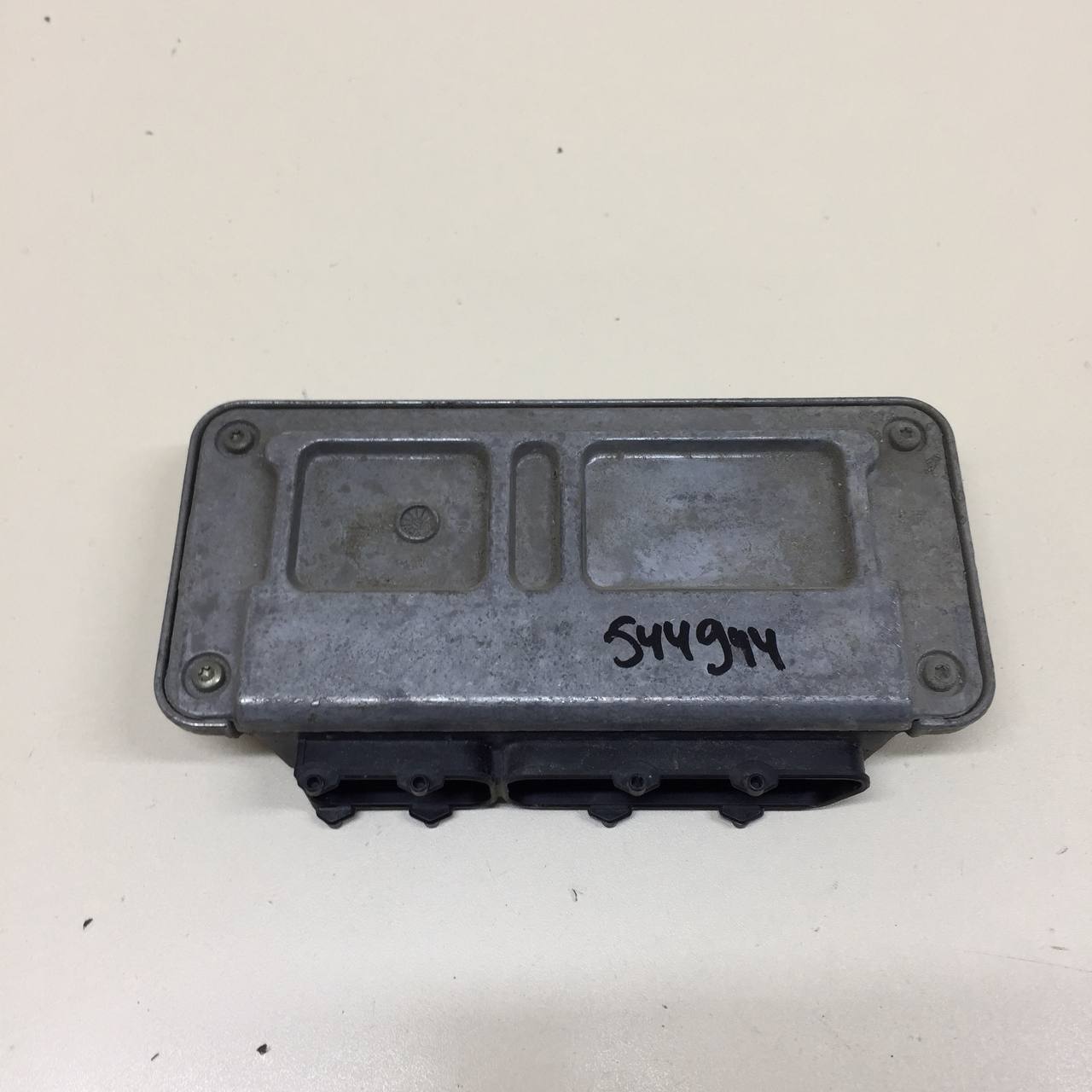 Блок управления двигателем Skoda Fabia (5J) 2007-2014 Блок управления двигателем Skoda Fabia (5J) 2007-2014