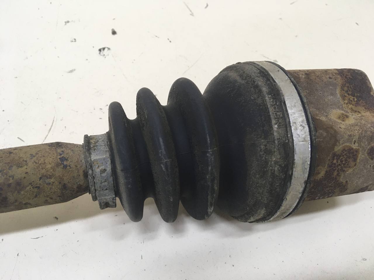 Полуось передняя левая Ford Fusion (JU) 2002-2012 Полуось передняя левая Ford Fusion (JU) 2002-2012