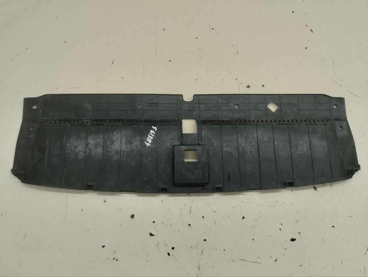 Кожух замка капота Hyundai Tucson (TL) 2015-2021 Кожух замка капота Hyundai Tucson (TL) 2015-2021