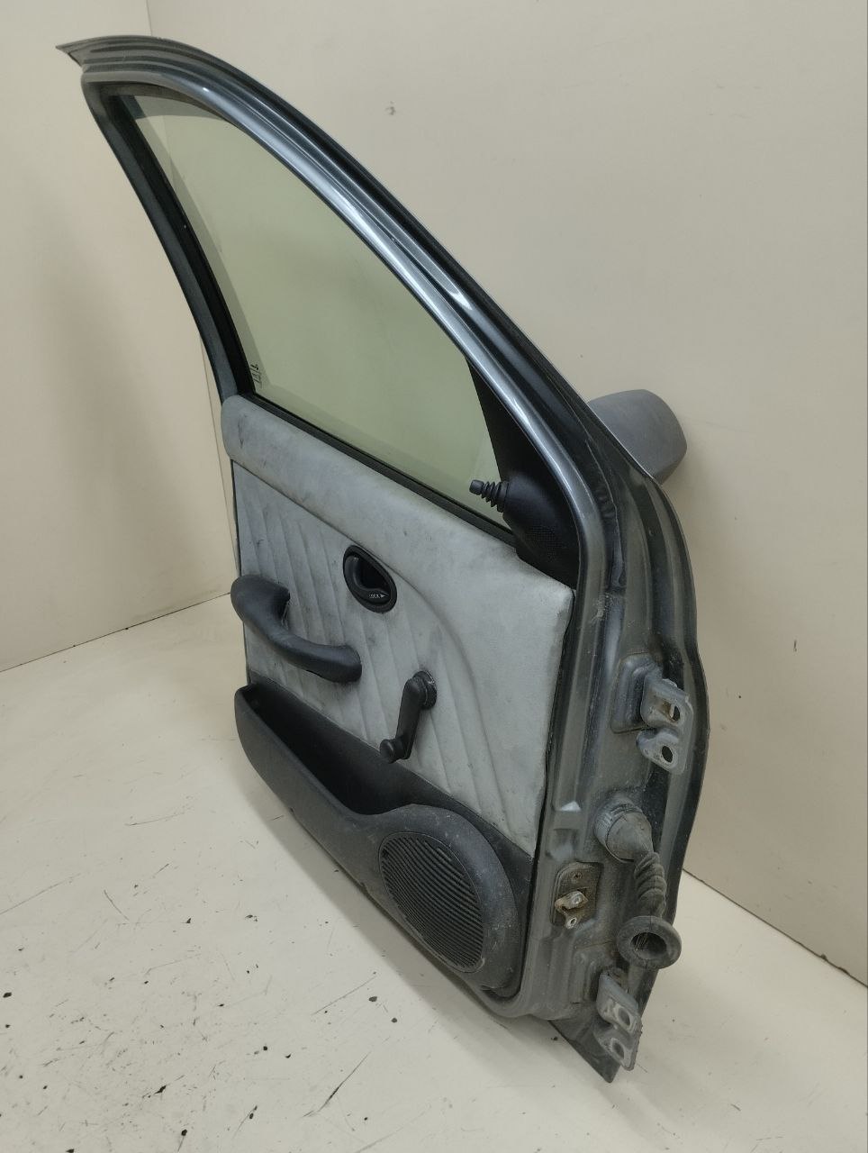 Дверь передняя левая Fiat Albea 2002-2012