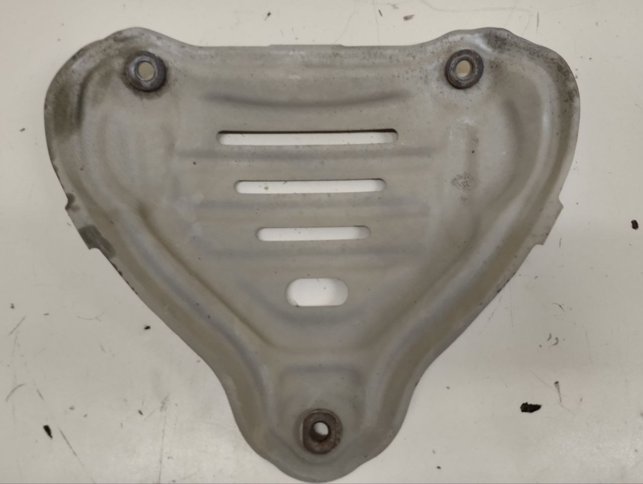 Экран тепловой Toyota Rav 4 (A30) 2006-2013 Экран тепловой Toyota Rav 4 (A30) 2006-2013