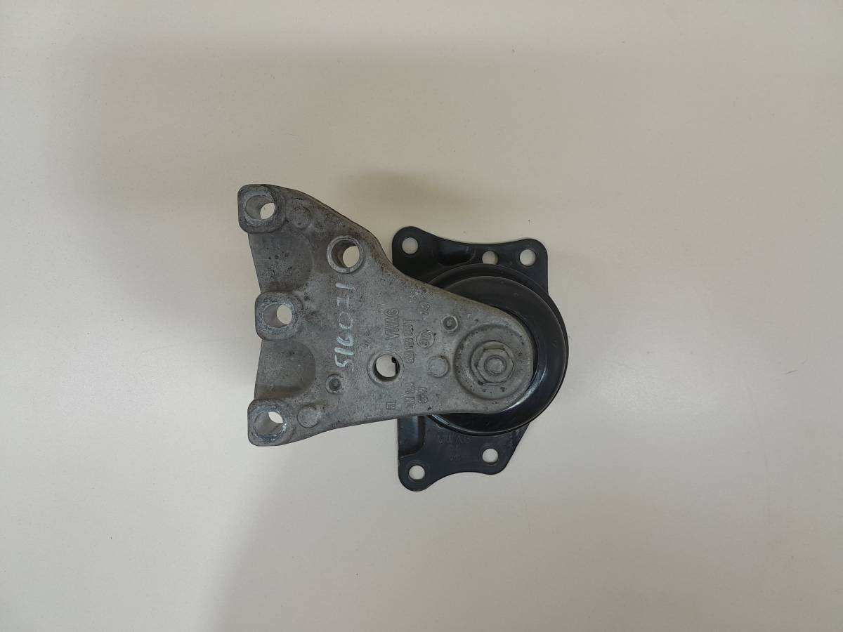 Опора двигателя правая Volkswagen Polo (Sed RUS) 2011> Опора двигателя правая Volkswagen Polo (Sed RUS) 2011>