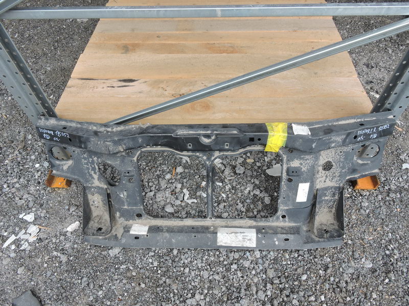 Рамка радиатора для Ford Explorer 2001-2005
