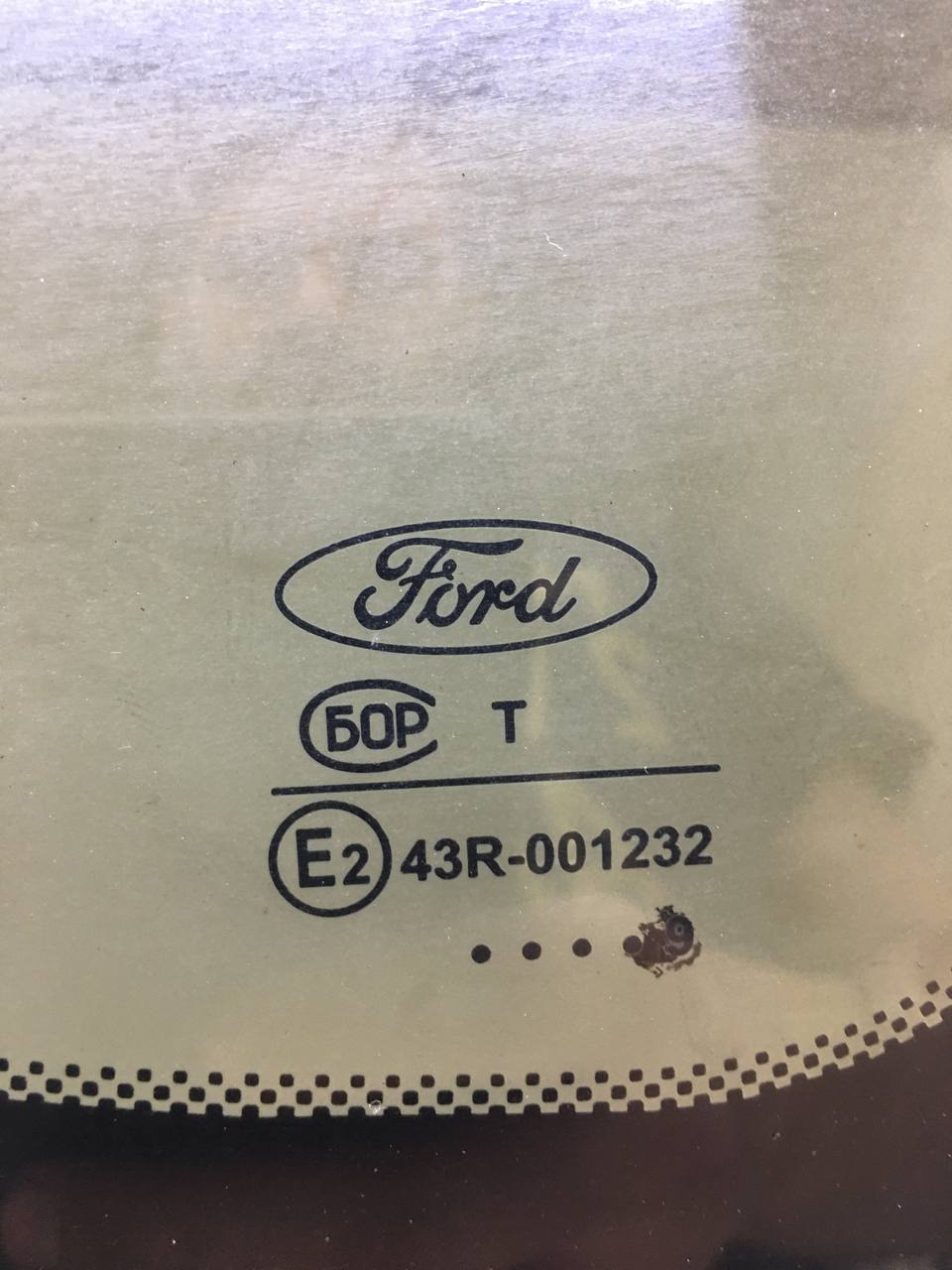 Стекло кузовное глухое правое Ford Focus 2 (DB) 2008-2011