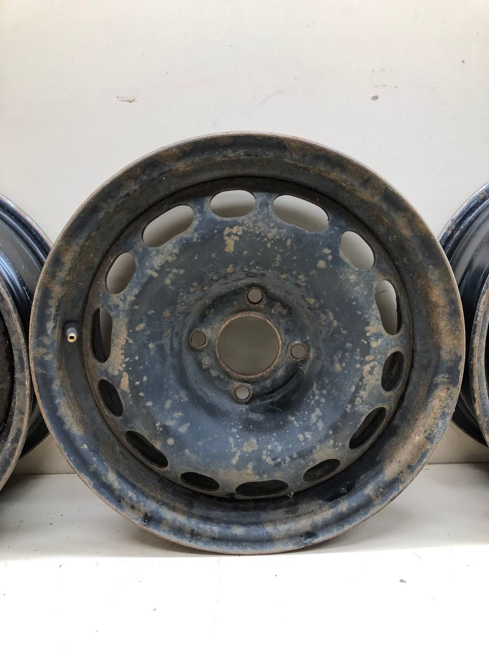 Диски к-кт R15 Штампованные