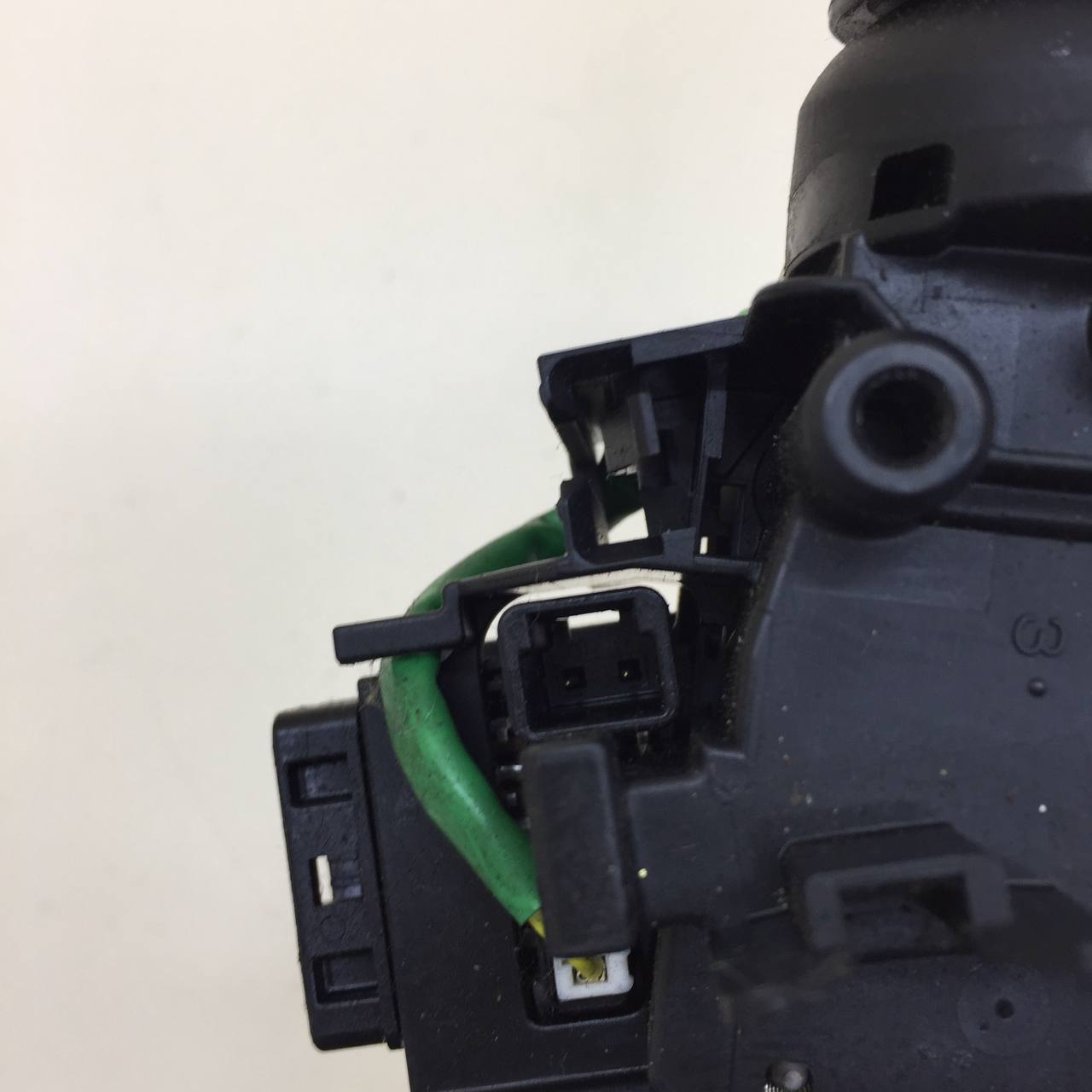 Переключатель поворотов подрулевой Toyota Rav 4 (A30) 2006-2013