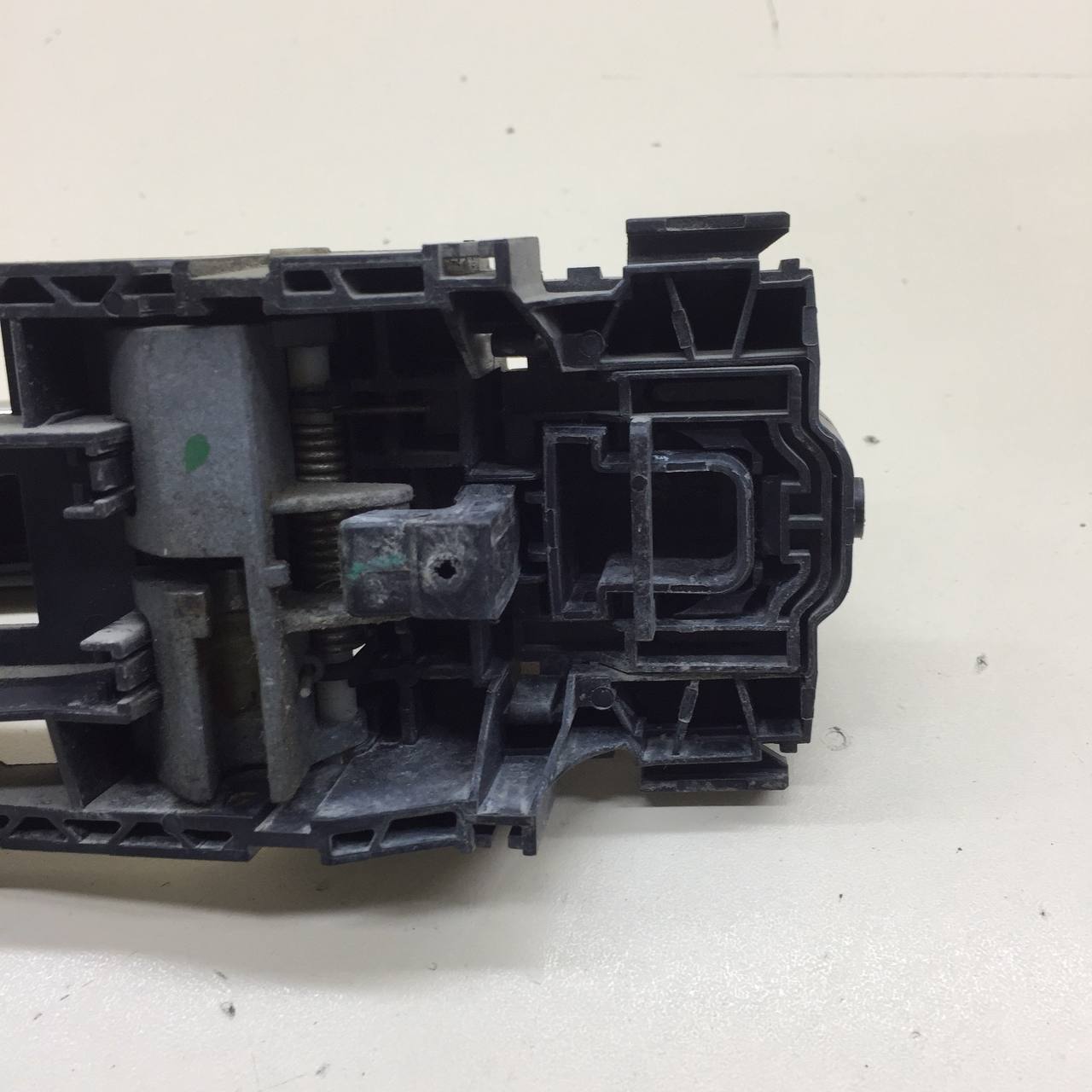 Ручка двери передней наружная правая Volkswagen Polo (MK5) 2011-2020 Ручка двери передней наружная правая Volkswagen Polo (MK5) 2011-2020