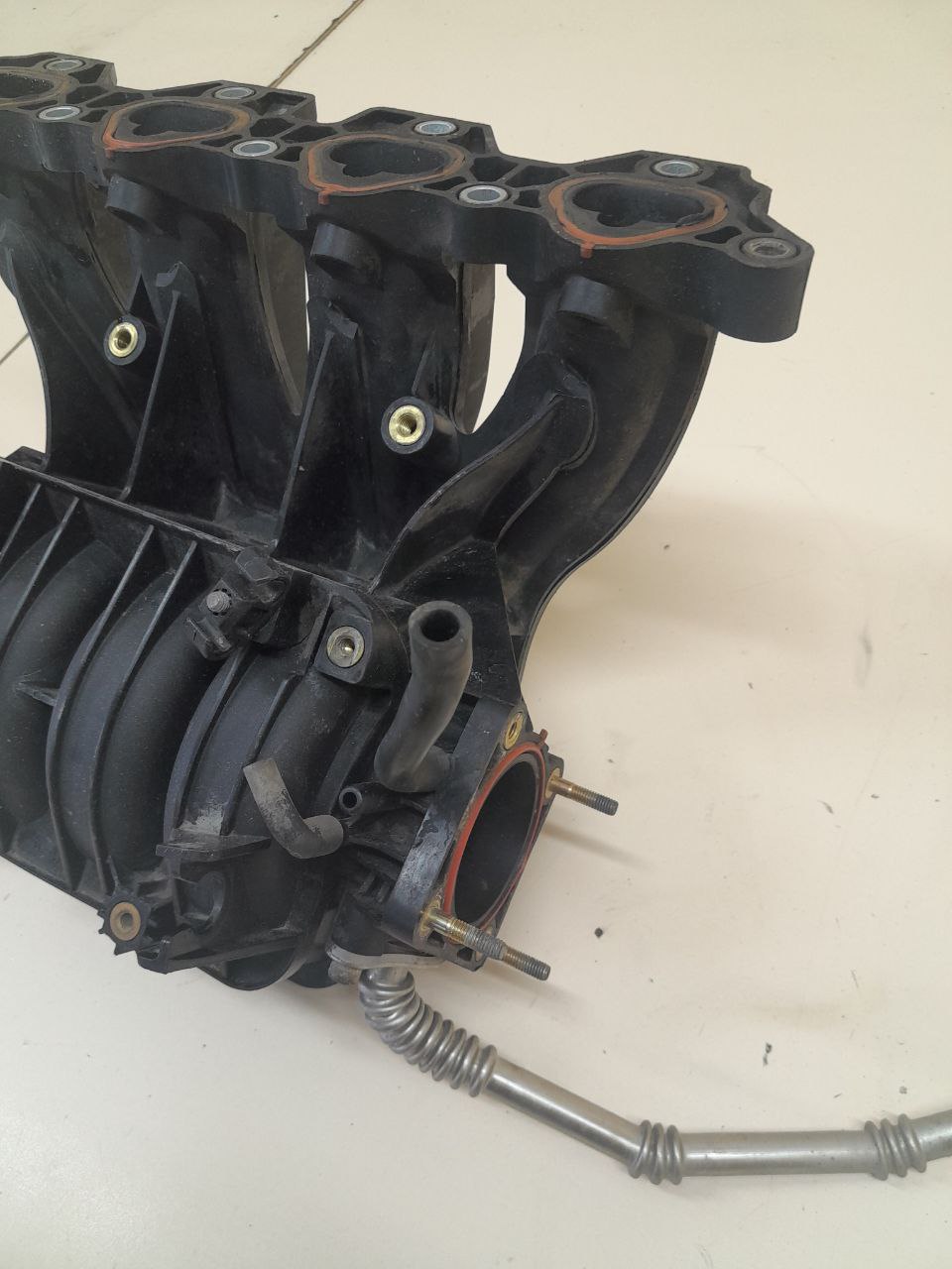 Коллектор впускной Chevrolet Aveo T200 2003-2008 Коллектор впускной Chevrolet Aveo T200 2003-2008