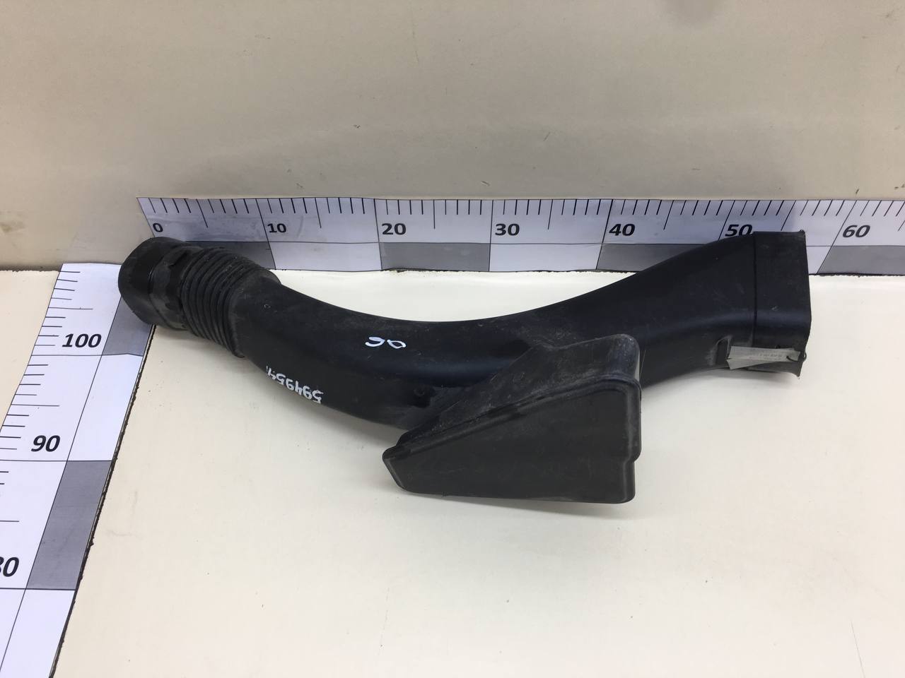 Воздуховод BMW 7-Series F01,F02 2008-2015 Воздуховод BMW 7-Series F01,F02 2008-2015