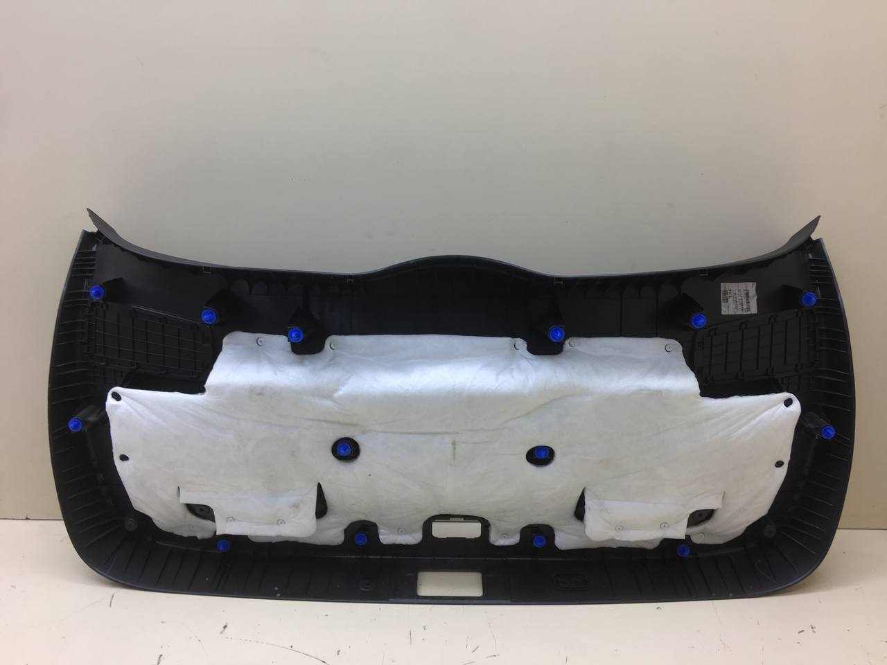 Обшивка крышки багажника Hyundai Tucson (TL) 2015-2021 Обшивка крышки багажника Hyundai Tucson (TL) 2015-2021