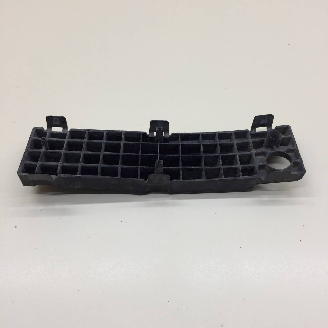 Кронштейн заднего бампера правый Lexus LS460 (XF40) 2006-2017