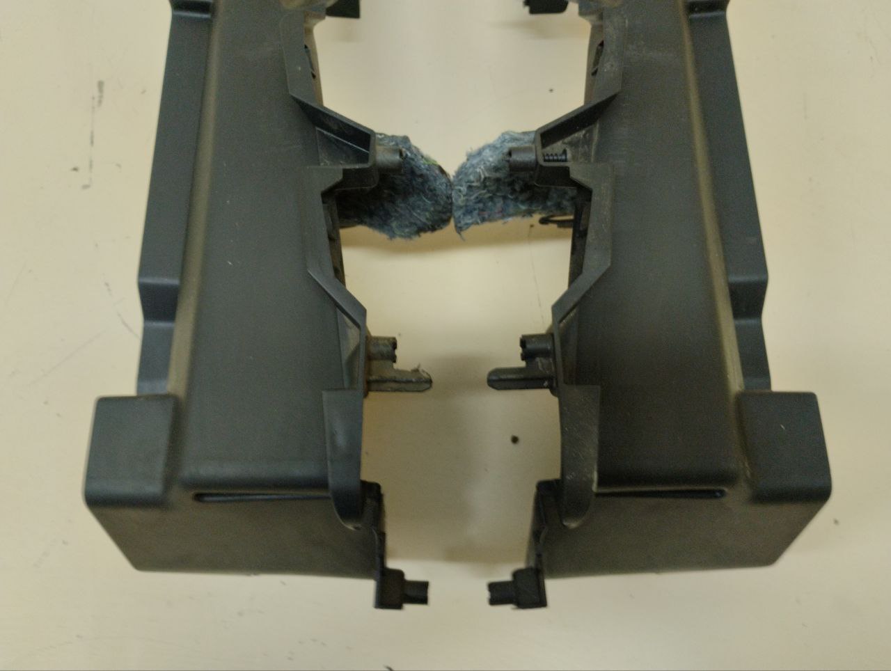 Держатель задней полки Peugeot 308 2007>