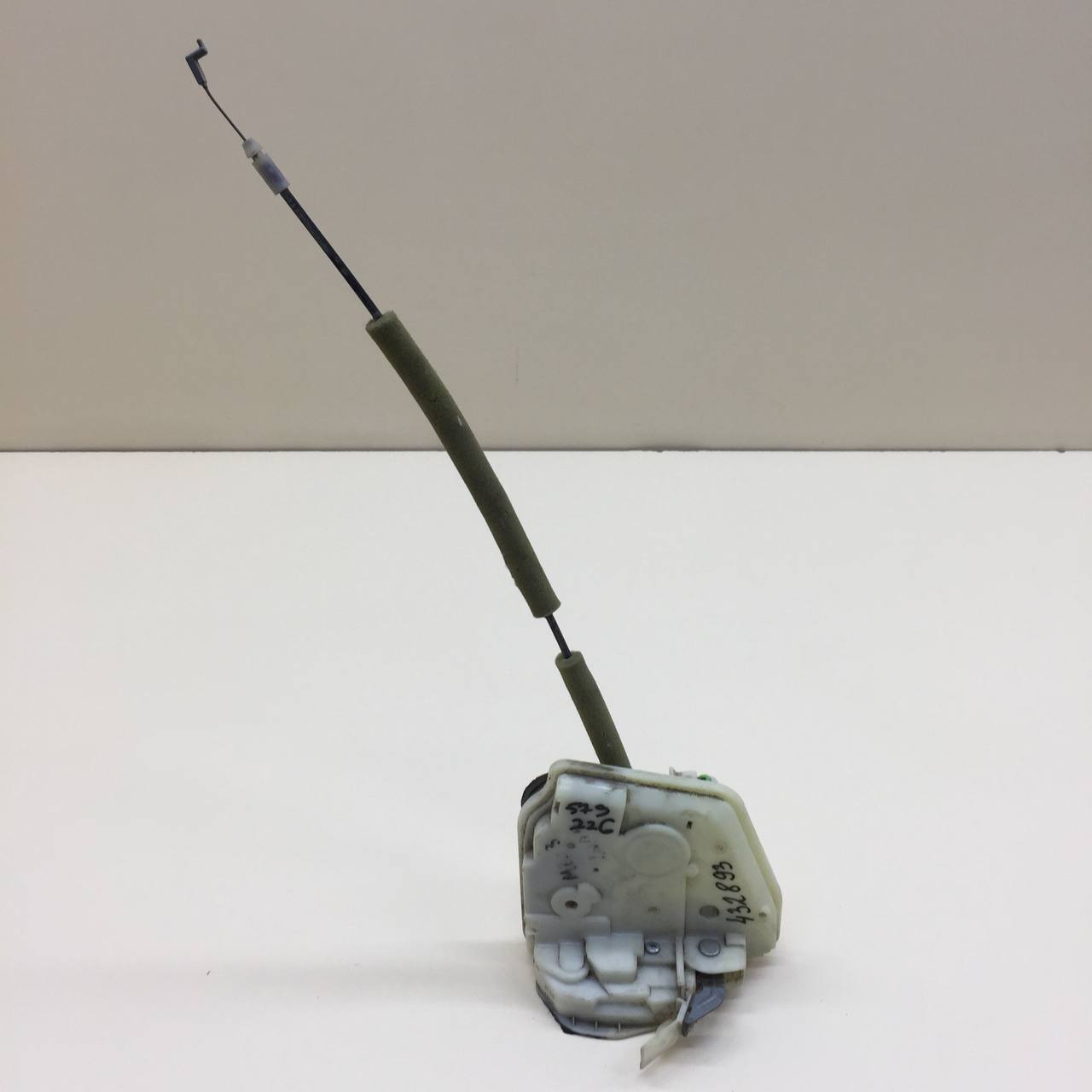 Замок двери задней правой Mazda Mazda 3 (BL) 2009-2013