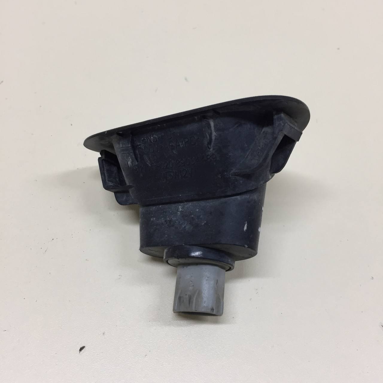 Фонарь подсветки номера Peugeot 107 2006-2014 Фонарь подсветки номера Peugeot 107 2006-2014