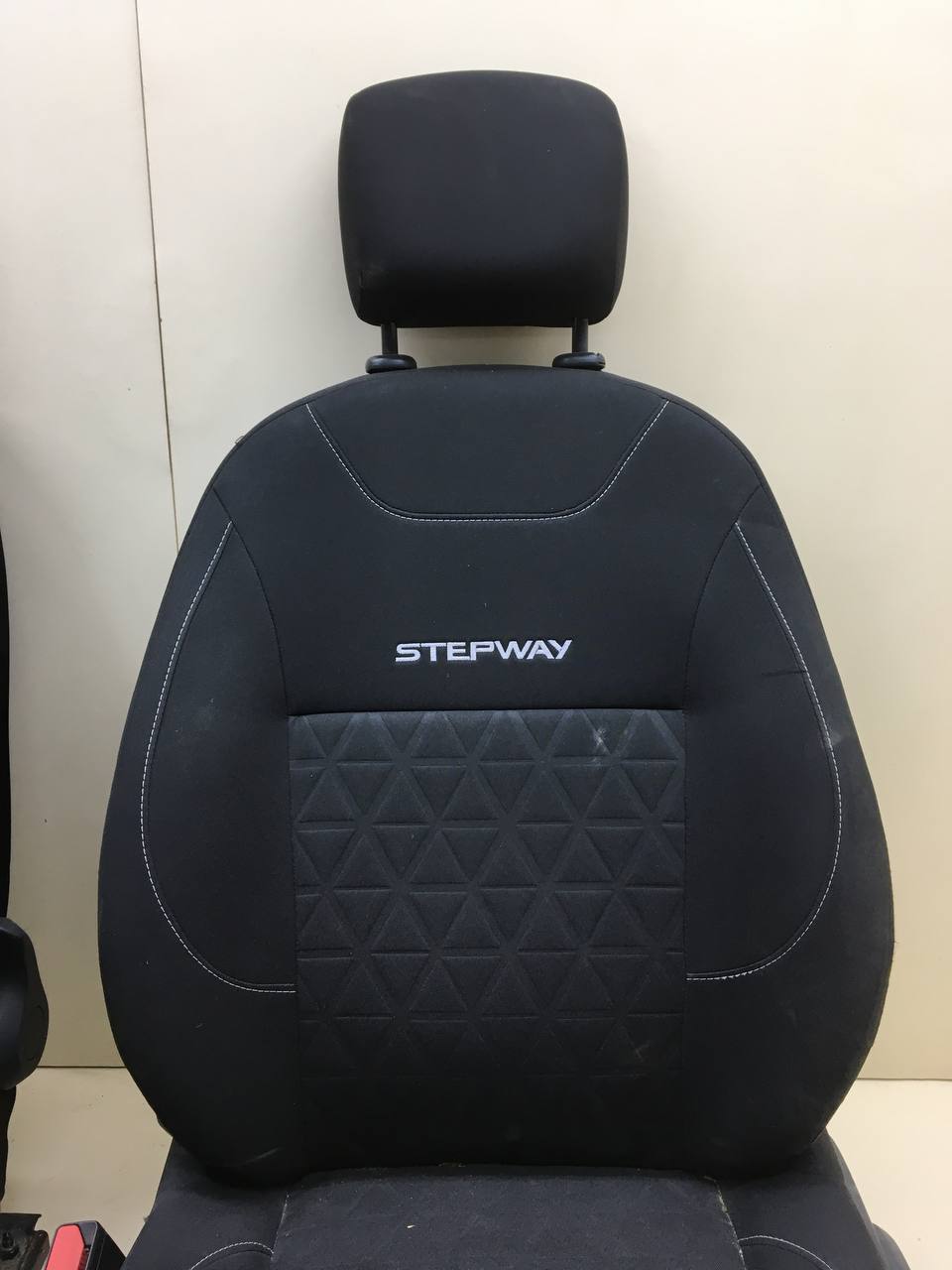 Сиденье (комплект) Renault Sandero Stepway (5S) 2014-2022 Сиденье (комплект) Renault Sandero Stepway (5S) 2014-2022