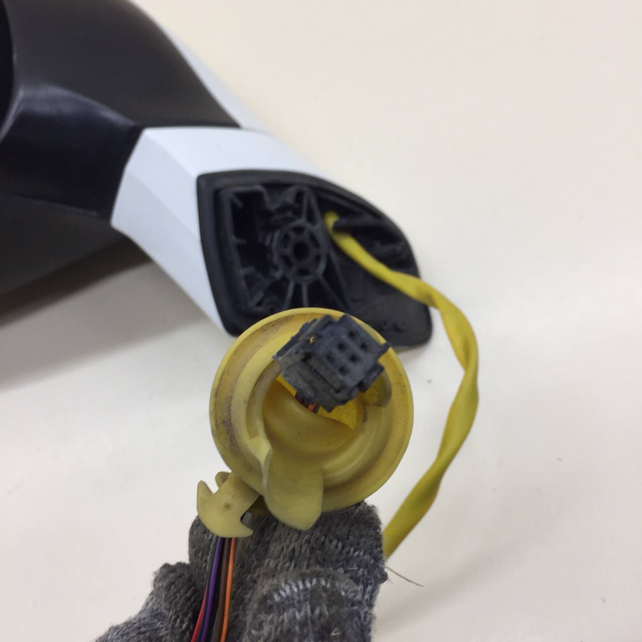 Зеркало левое электрическое Peugeot 308 2007>