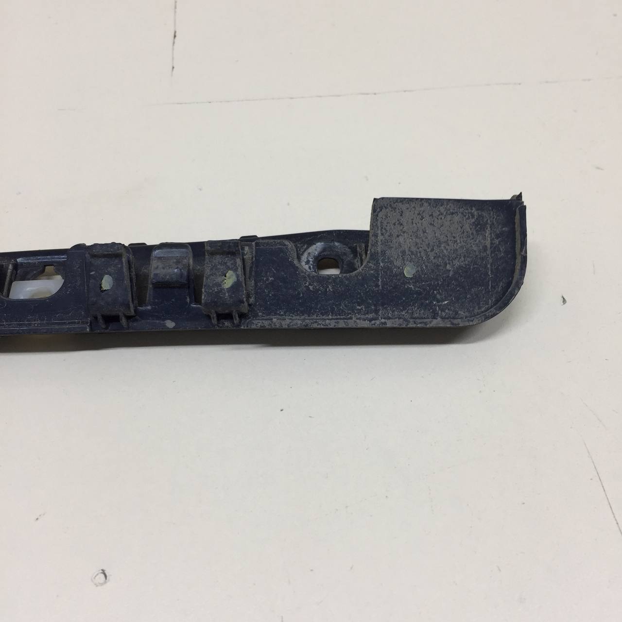 Направляющая заднего бампера правая Hyundai Starex H1/Grand Starex 2007>