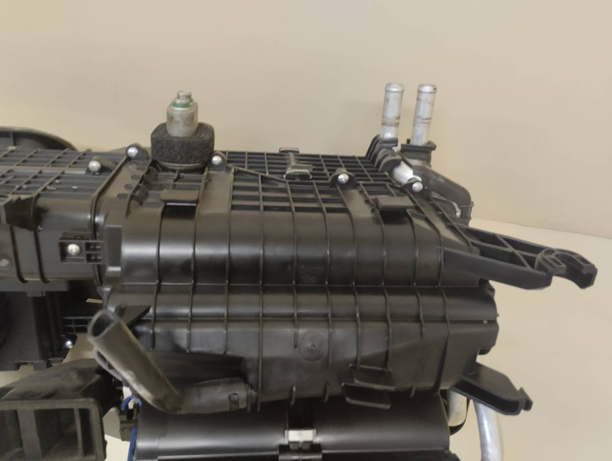 Корпус отопителя Hyundai ix55 2007-2013 Корпус отопителя Hyundai ix55 2007-2013
