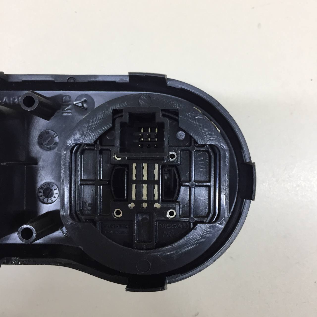 Блок кнопок Renault Duster (HSA, HSM) 2012> Блок кнопок Renault Duster (HSA, HSM) 2012>