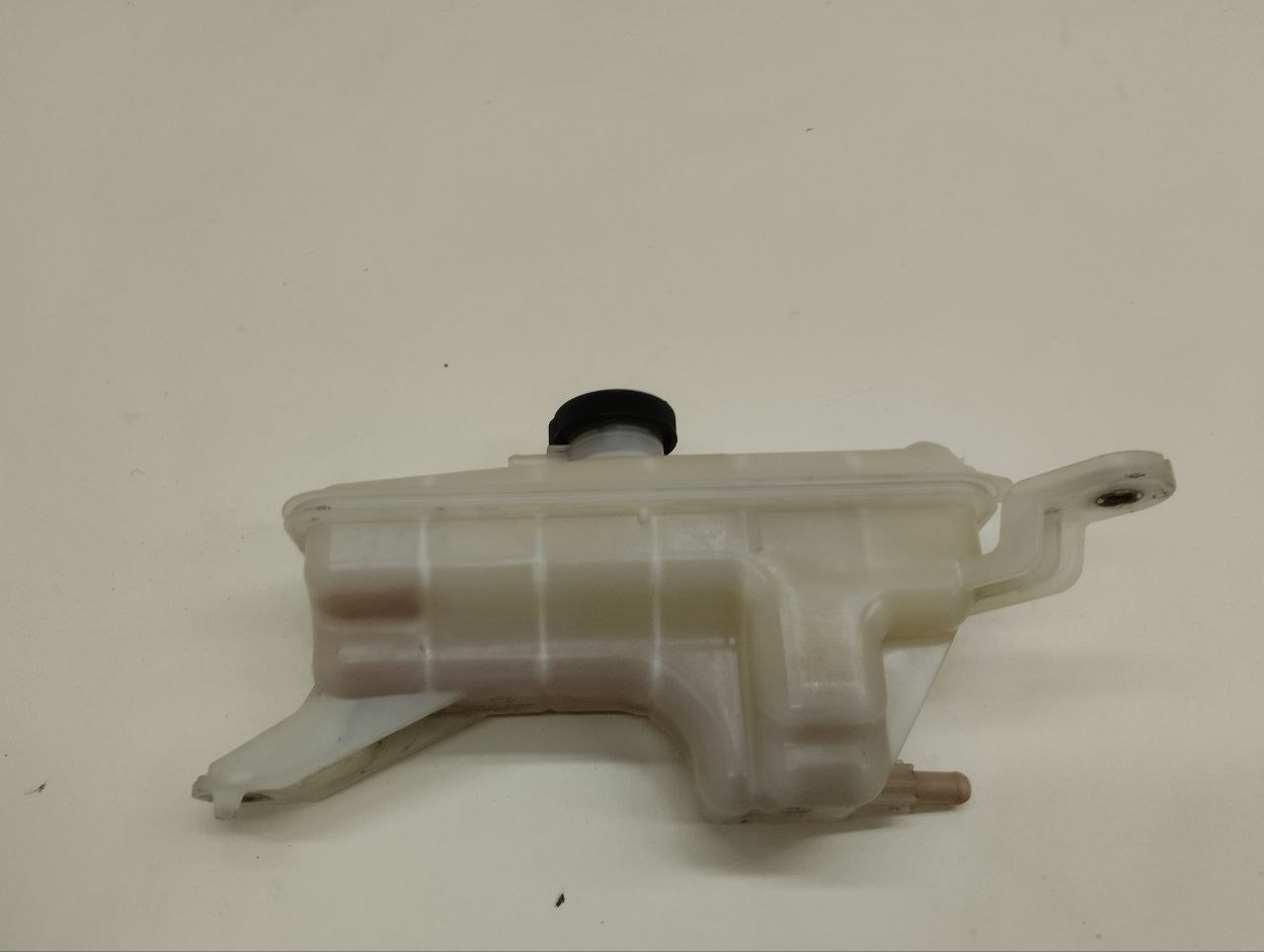 Бачок расширительный Toyota Rav 4 (A30) 2006-2013 Бачок расширительный Toyota Rav 4 (A30) 2006-2013