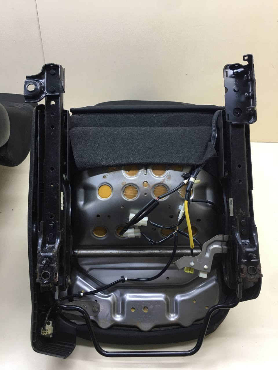 Сиденье (комплект) Mazda Mazda 2 (DE) 2007-2014 Сиденье (комплект) Mazda Mazda 2 (DE) 2007-2014