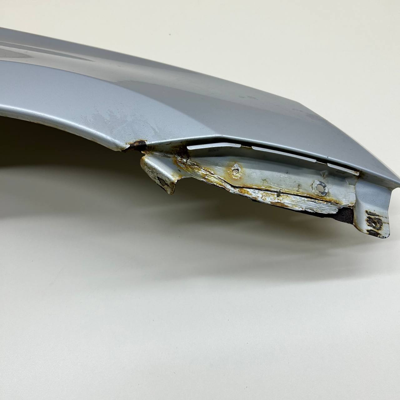 Крыло переднее правое Lada Granta 2011>