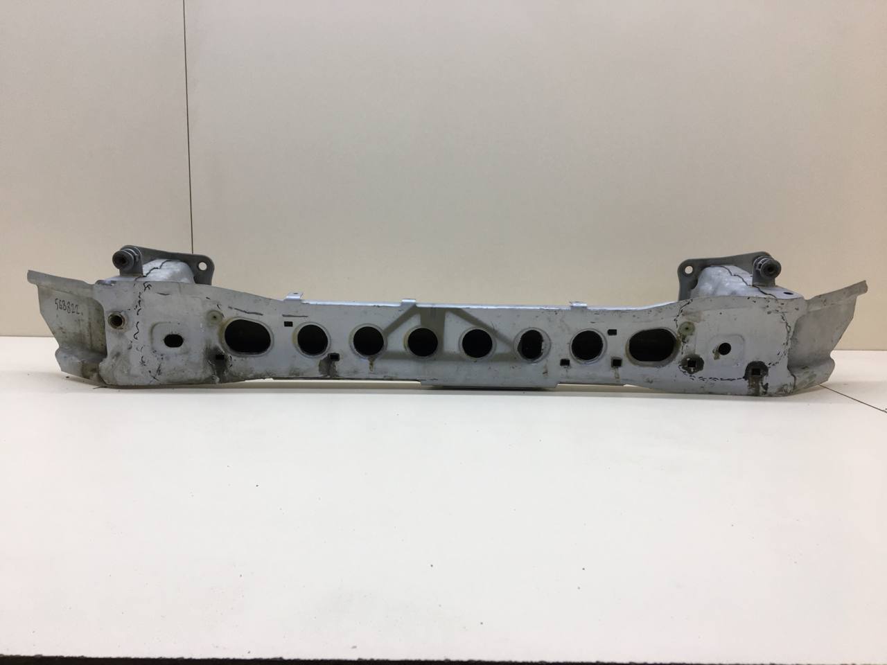 Усилитель переднего бампера Ford Focus 3 2011>